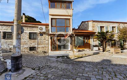 FOÇA MERKEZDE FIRSAT!! SATILIK 3 KATLI DÜKKAN DENİZE YAKIN