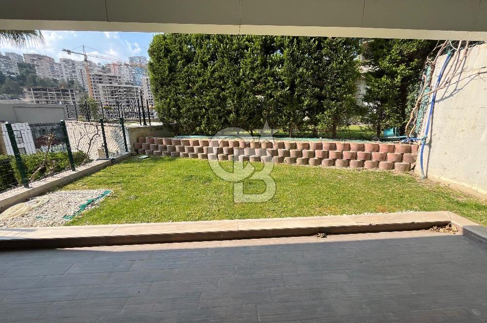 Park Yaşam Santorini'de Geniş Bahçeli Kiralık Büyük 1+1 Daire