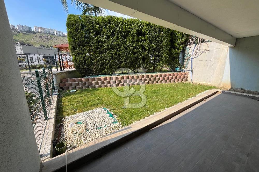 Park Yaşam Santorini'de Geniş Bahçeli Kiralık Büyük 1+1 Daire