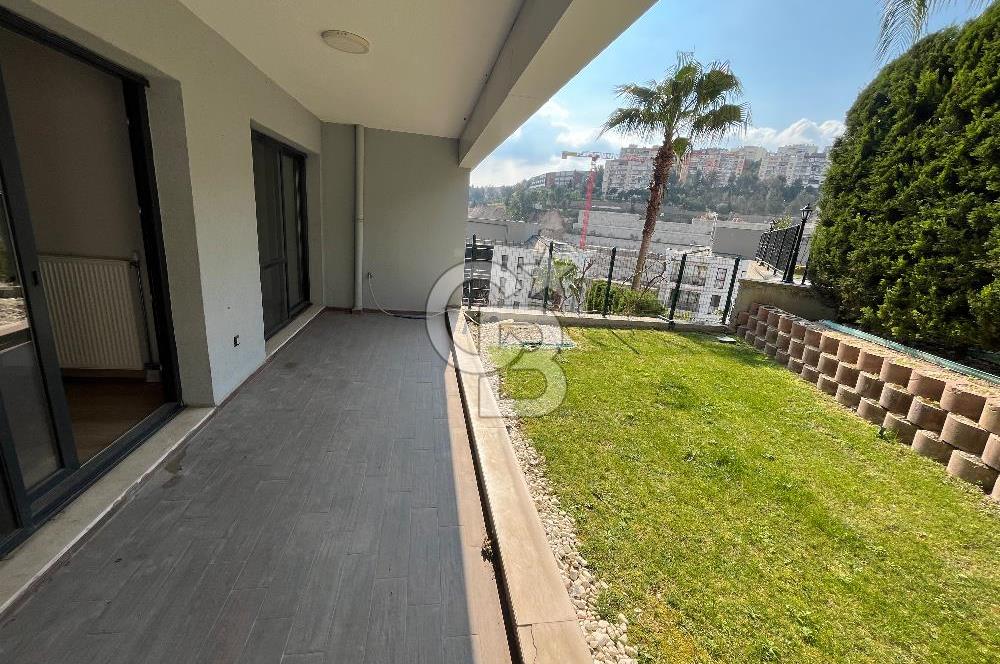 Park Yaşam Santorini'de Geniş Bahçeli Kiralık Büyük 1+1 Daire