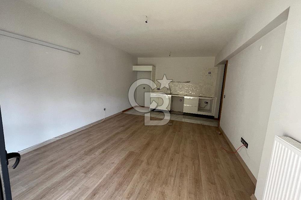 Park Yaşam Santorini'de Geniş Bahçeli Kiralık Büyük 1+1 Daire