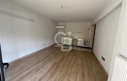 Park Yaşam Santorini'de Geniş Bahçeli Kiralık Büyük 1+1 Daire