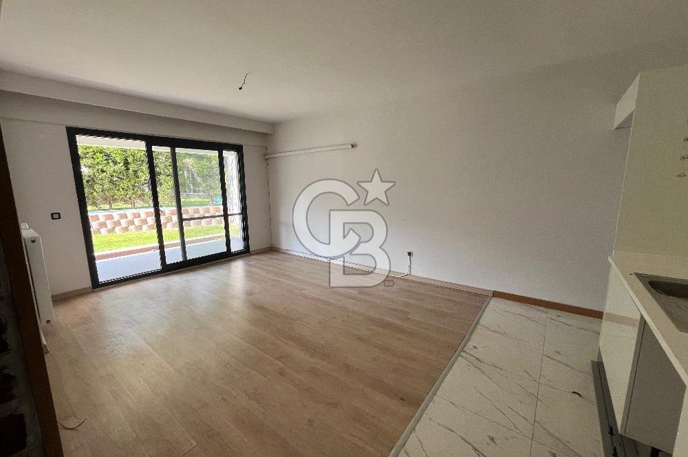 Park Yaşam Santorini'de Geniş Bahçeli Kiralık Büyük 1+1 Daire