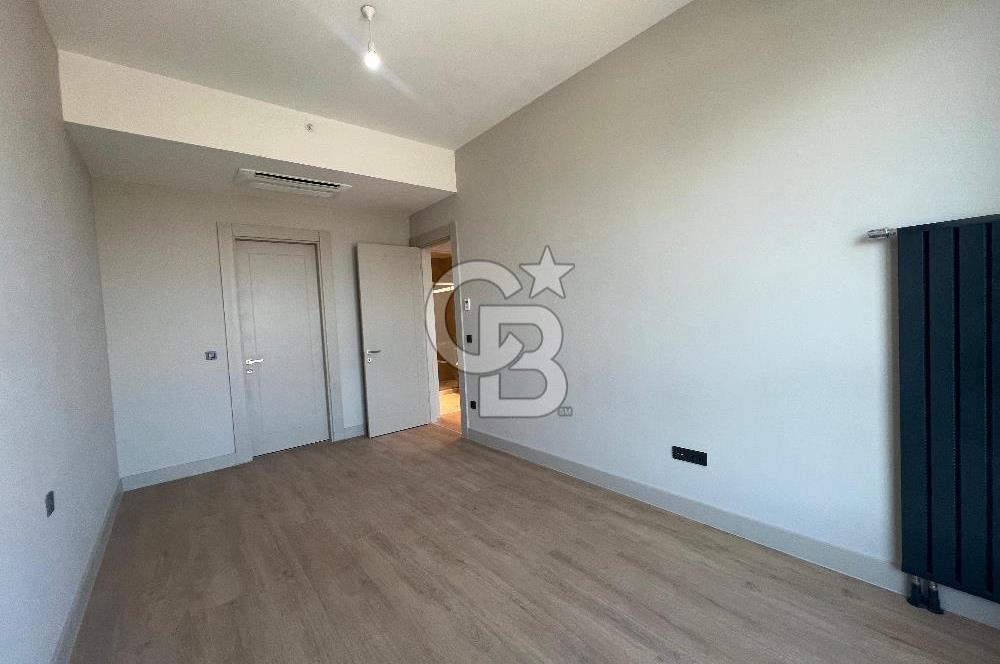 Evora İzmir'de 2+1 Büyük Tip Ebeveyn Banyolu Kiralık Daire