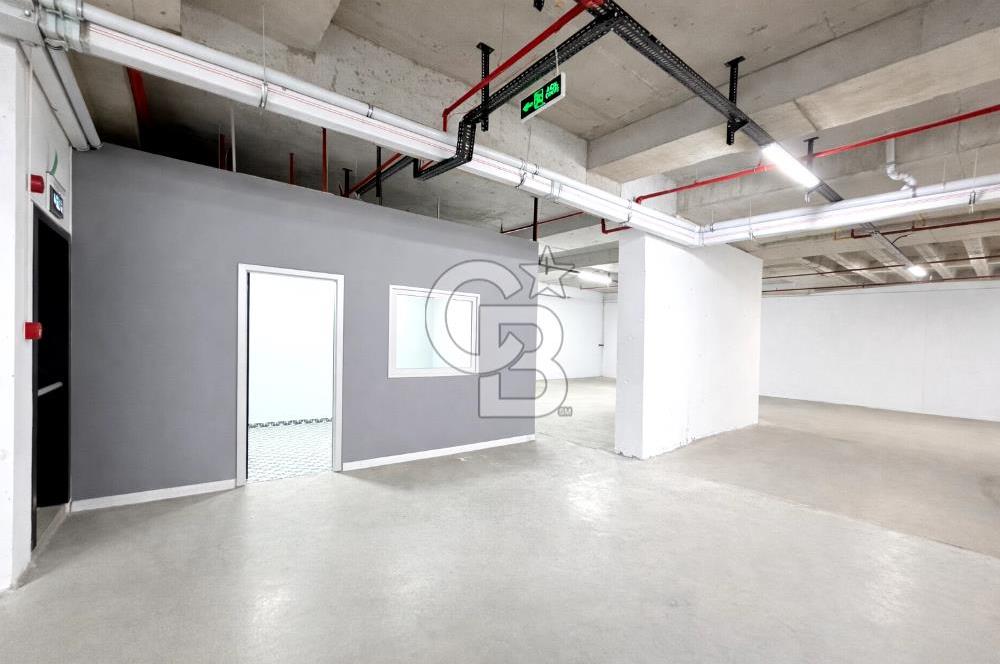 Ataşehir İFM'ye Komşu TEM Yanyolda Kiralık Depo-Ofis Alanı