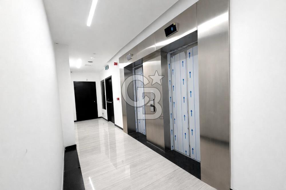 Ataşehir İFM'ye Komşu TEM Yanyolda Kiralık Depo-Ofis Alanı