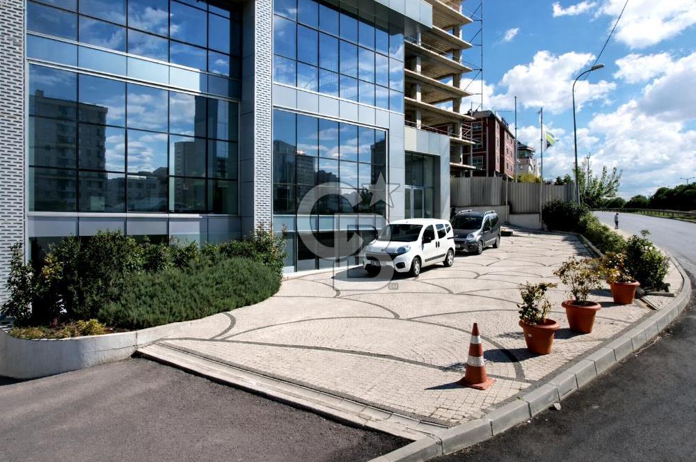 Ataşehir İFM'ye Komşu TEM Yanyolda Kiralık Depo-Ofis Alanı