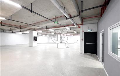 Ataşehir İFM'ye Komşu TEM Yanyolda Kiralık Depo-Ofis Alanı