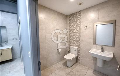 Ataşehir İFM'ye Komşu TEM Yanyolda Kiralık Depo-Ofis Alanı