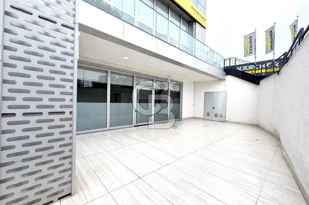 Ataşehir İFM'ye Komşu TEM Yanyolda Kiralık Depo-Ofis Alanı