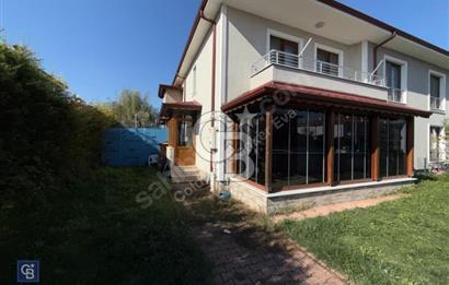 SERDİVAN YAZLIK MAH.NADİR EVLER SİTESİNDE ÖZEL YAPIM VİLLA