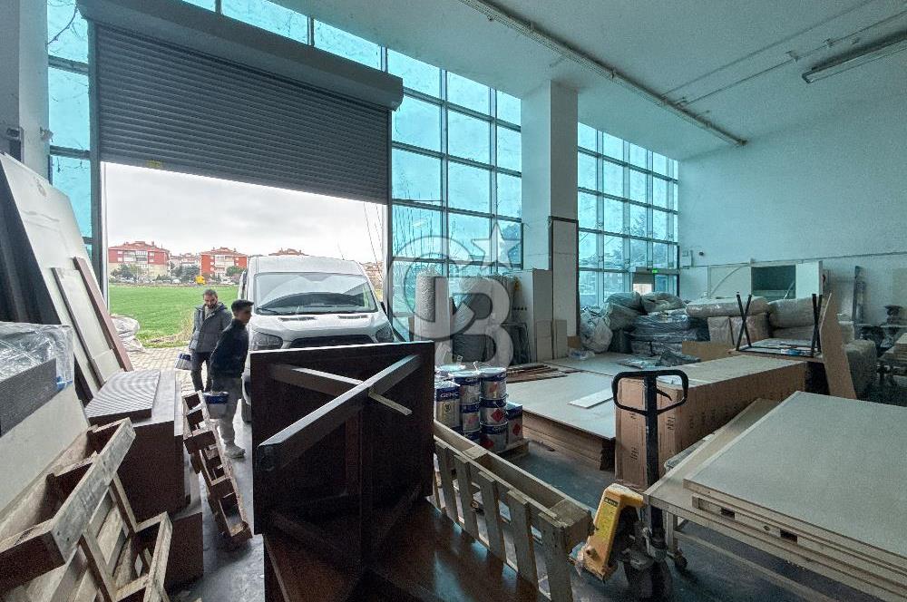 Büyükçekmece'de İskanlı 3200m² Satılık Fabrika & Üretim Tesisi