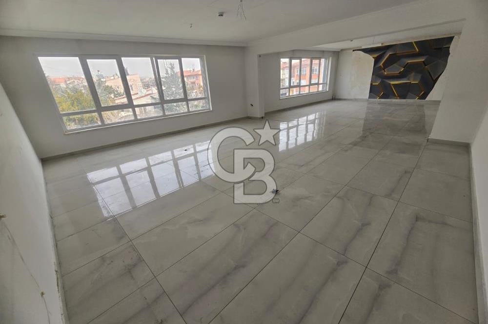 SANATORYUM CAD. ÜZERİ KOMPLE KİRALIK 4 KATLI YAPILI BİNA