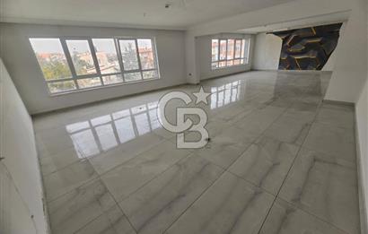 SANATORYUM CAD. ÜZERİ KOMPLE KİRALIK 4 KATLI YAPILI BİNA