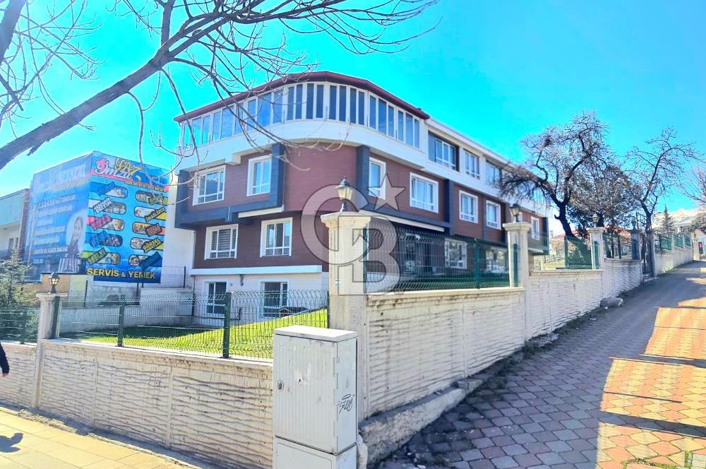 SANATORYUM CAD. ÜZERİ KOMPLE KİRALIK 4 KATLI YAPILI BİNA