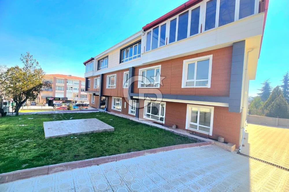 SANATORYUM CAD. ÜZERİ KOMPLE KİRALIK 4 KATLI YAPILI BİNA