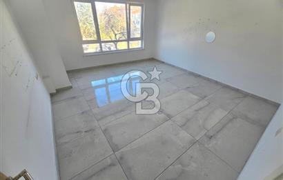 SANATORYUM CAD. ÜZERİ KOMPLE KİRALIK 4 KATLI YAPILI BİNA