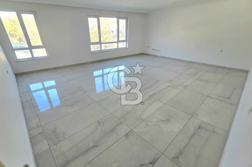 SANATORYUM CAD. ÜZERİ KOMPLE KİRALIK 4 KATLI YAPILI BİNA