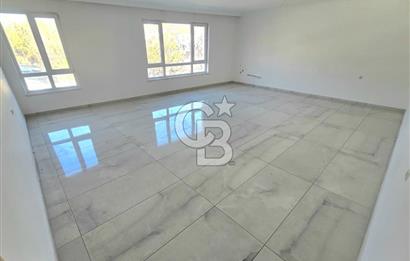 SANATORYUM CAD. ÜZERİ KOMPLE KİRALIK 4 KATLI YAPILI BİNA