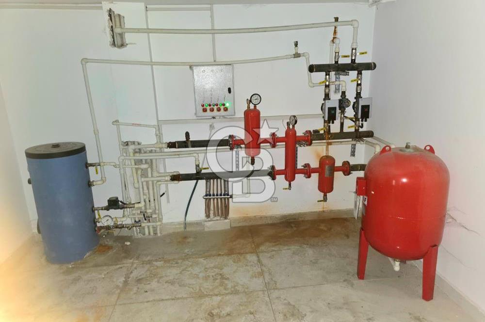 SANATORYUM CAD. ÜZERİ KOMPLE KİRALIK 4 KATLI YAPILI BİNA