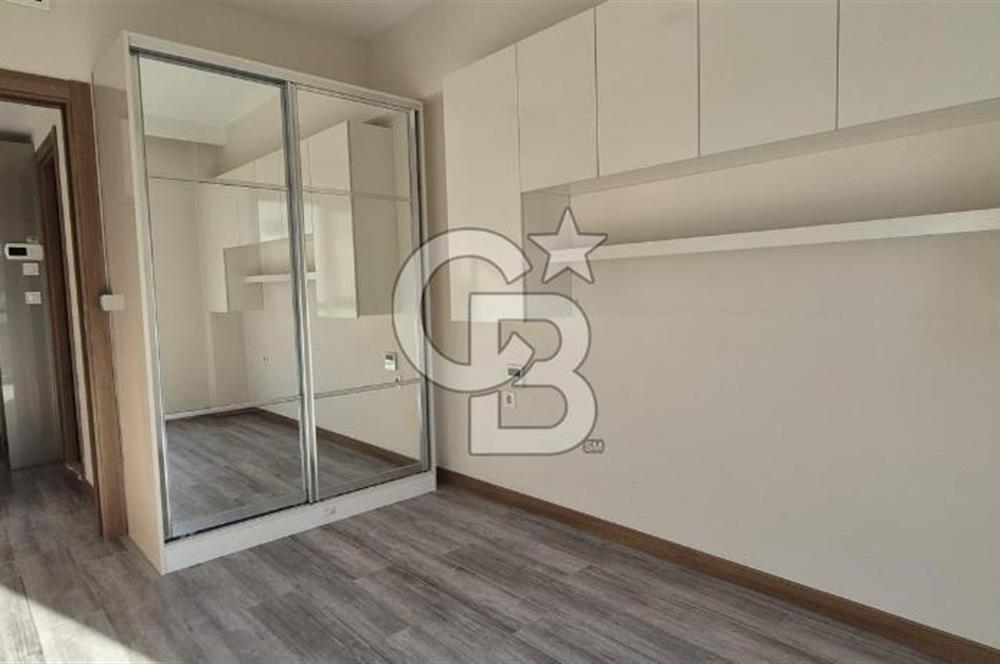 ÇİĞLİ MARKA 333 SİTESİ 1+1 BOŞ SATILIK DAİRE 
