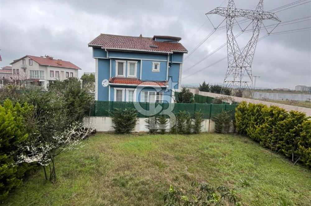 ARNAVUTKÖY TAŞOLUKTA SATILIK MÜSTAKİL VİLLA