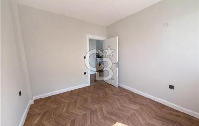 Küçükköy'de Havuzlu Site İçerisinde 4+1 Satılık Villa