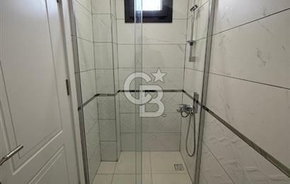 Küçükköy'de Havuzlu Site İçerisinde 4+1 Satılık Villa