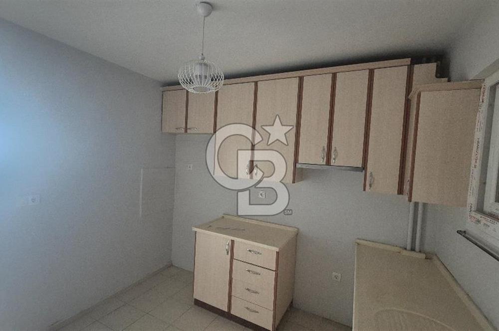 İzmir Küçükyalı'da Tadilatlı 3+1 Yalı Dairesi