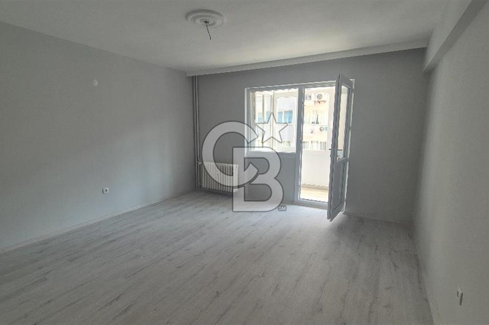 İzmir Küçükyalı'da Tadilatlı 3+1 Yalı Dairesi