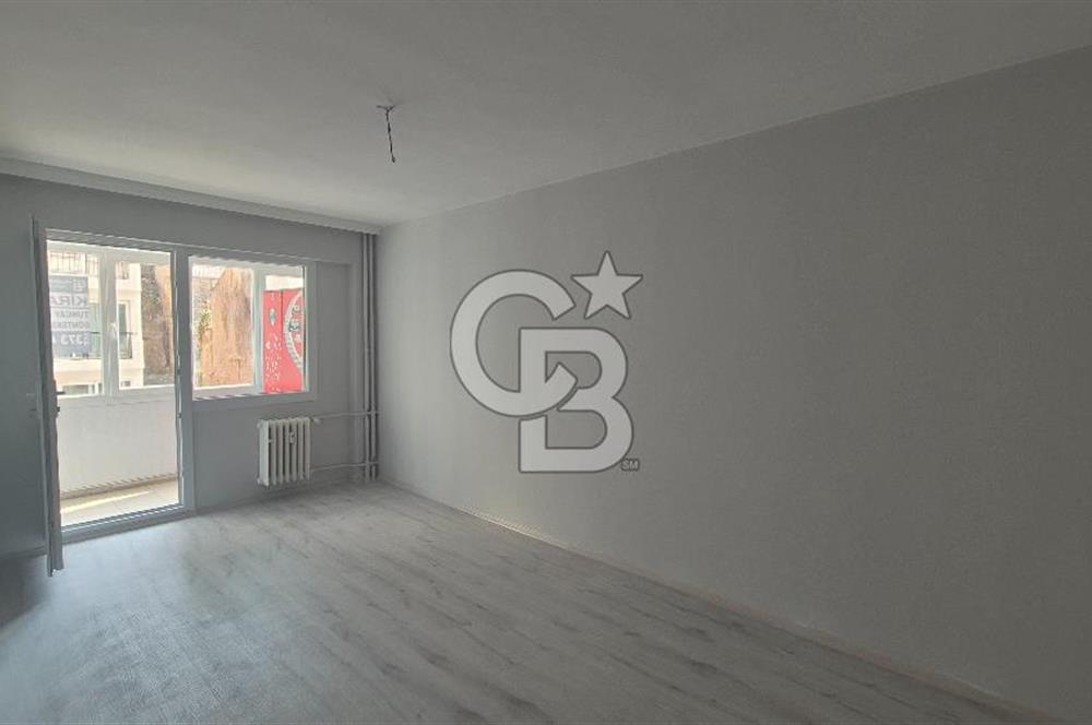 İzmir Küçükyalı'da Tadilatlı 3+1 Yalı Dairesi