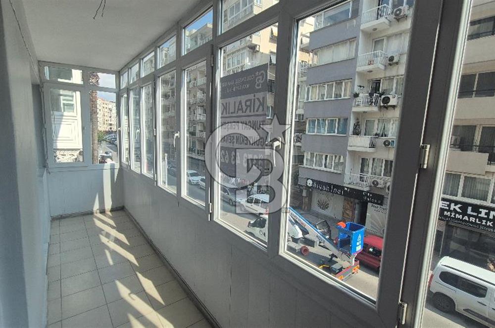 İzmir Küçükyalı'da Tadilatlı 3+1 Yalı Dairesi