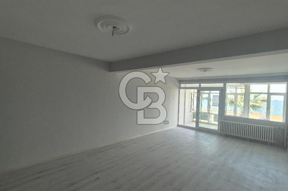 İzmir Küçükyalı'da Tadilatlı 3+1 Yalı Dairesi