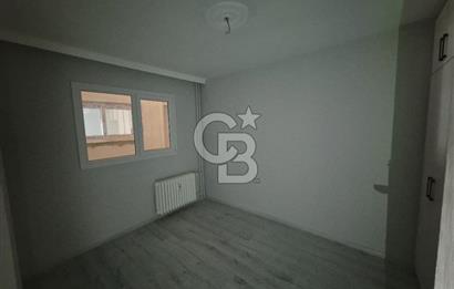 İzmir Küçükyalı'da Tadilatlı 3+1 Yalı Dairesi