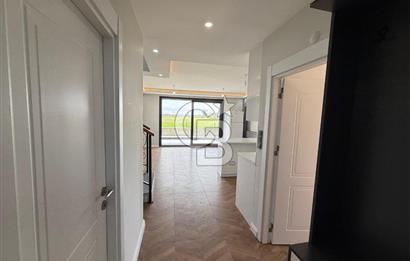 Küçükköy'de Havuzlu Site İçerisinde 4+1 Satılık Villa