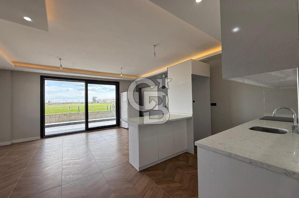 Küçükköy'de Havuzlu Site İçerisinde 4+1 Satılık Villa