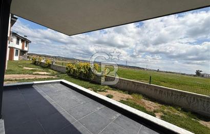 Küçükköy'de Havuzlu Site İçerisinde 4+1 Satılık Villa