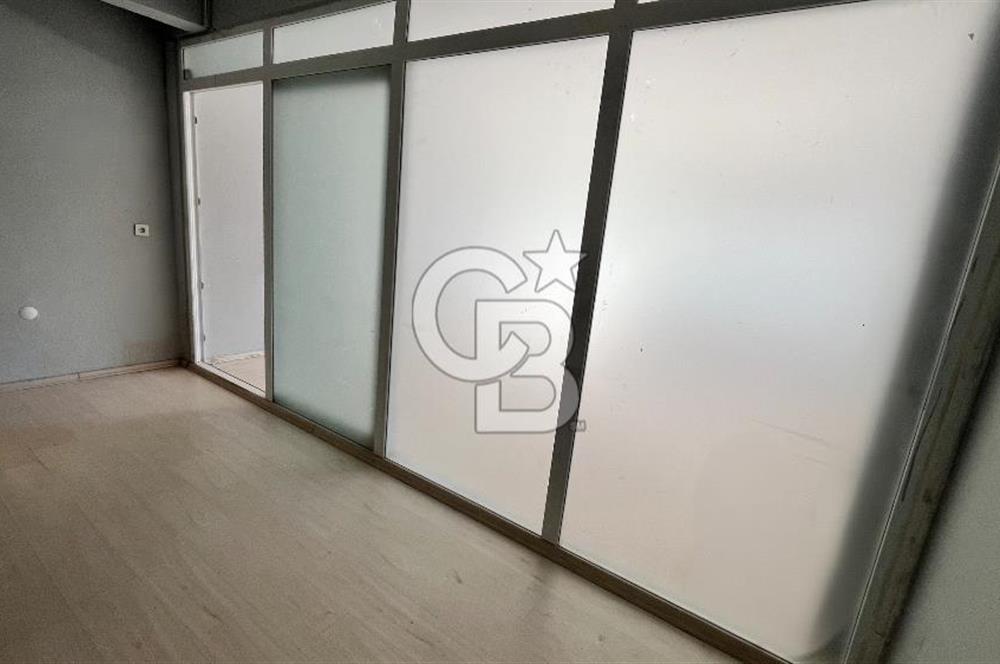 Bayraklı Adalet Mahallesi Kiralık Dükkan