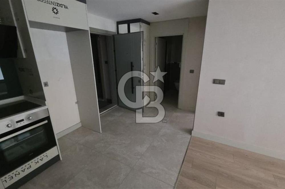 ÖVEÇLER'DE MERKEZE, ULAŞIMA YAKIN 1+1 DAİRE