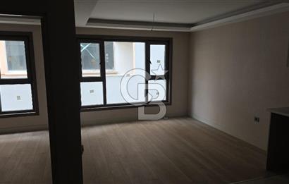 ÖVEÇLER'DE MERKEZE, ULAŞIMA YAKIN 1+1 DAİRE