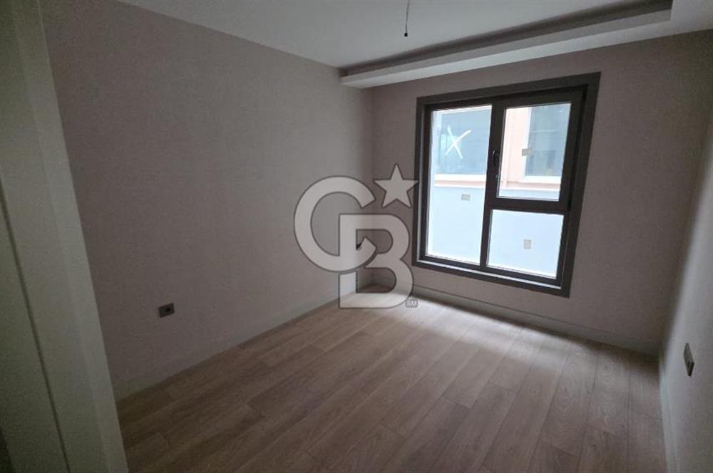 ÖVEÇLER'DE MERKEZE, ULAŞIMA YAKIN 1+1 DAİRE
