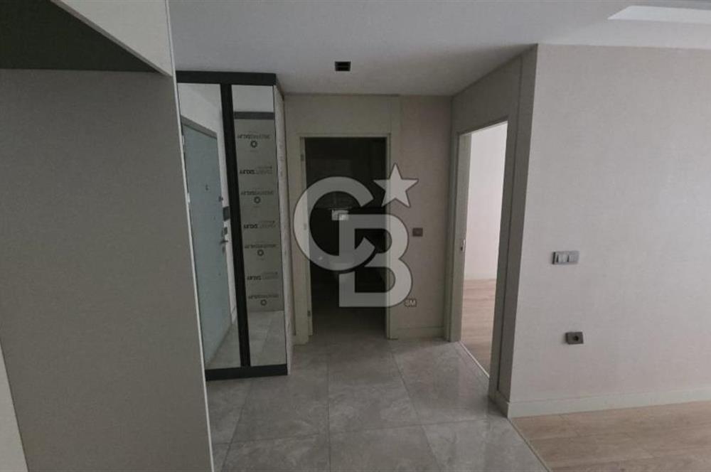 ÖVEÇLER'DE MERKEZE, ULAŞIMA YAKIN 1+1 DAİRE