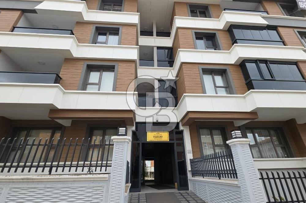 ÖVEÇLER'DE MERKEZE, ULAŞIMA YAKIN 1+1 DAİRE
