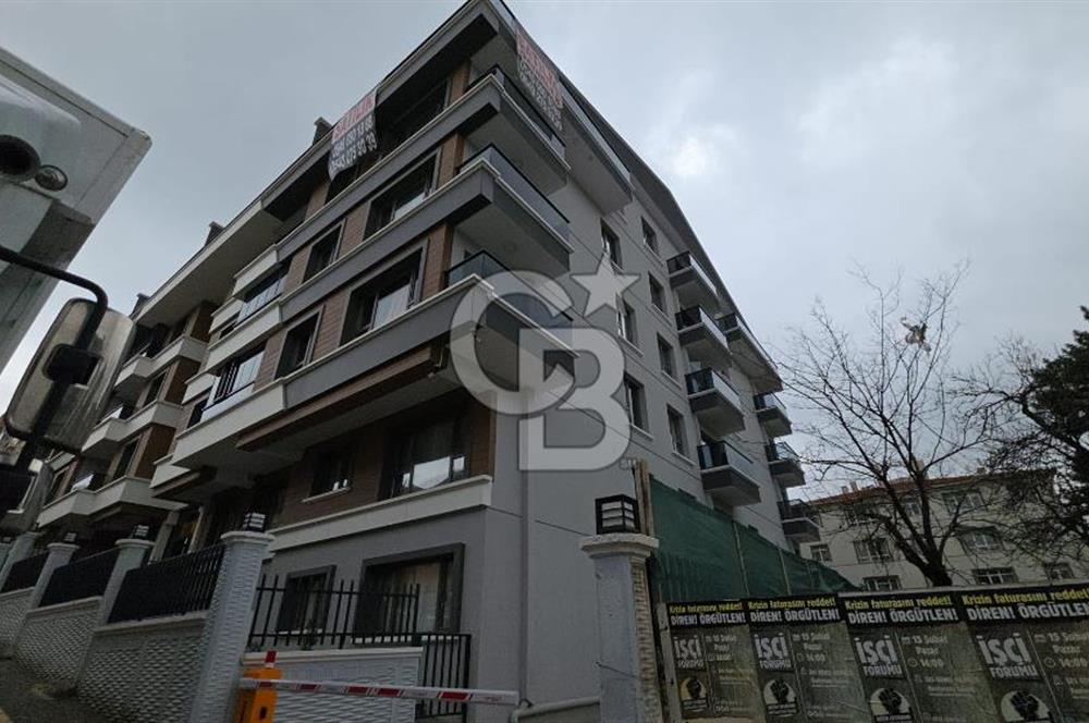 ÖVEÇLER'DE MERKEZE, ULAŞIMA YAKIN 1+1 DAİRE