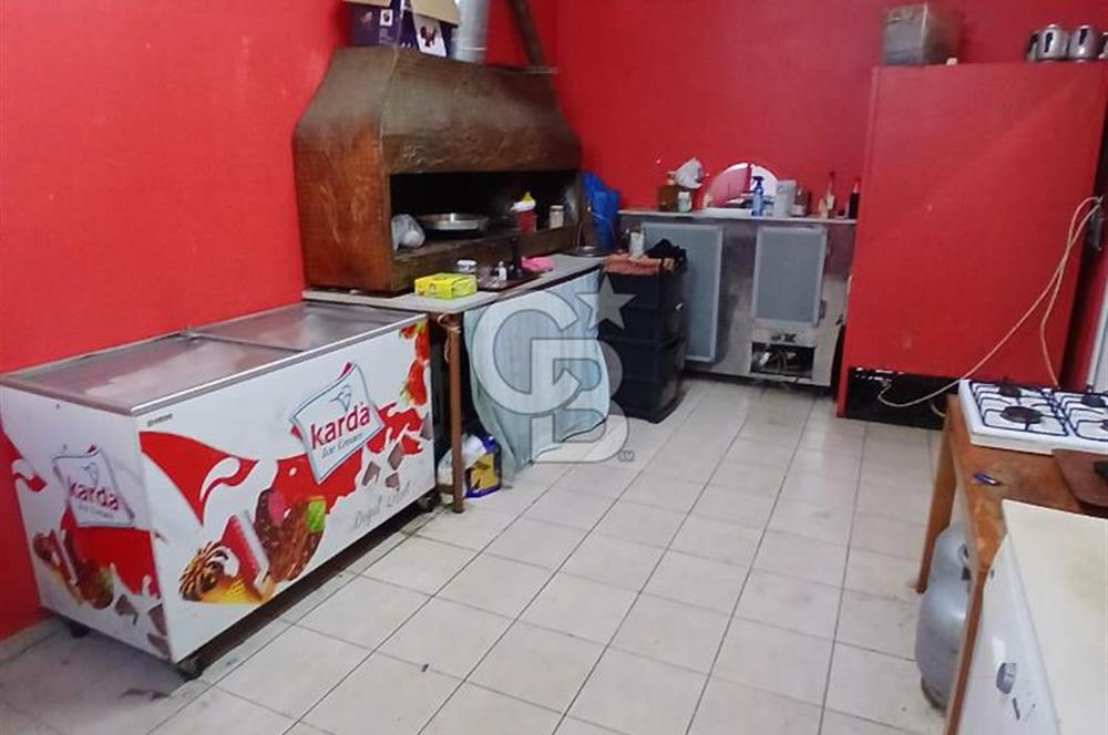 cb fly işlek lokasyonda döner ve kokoreç salonu