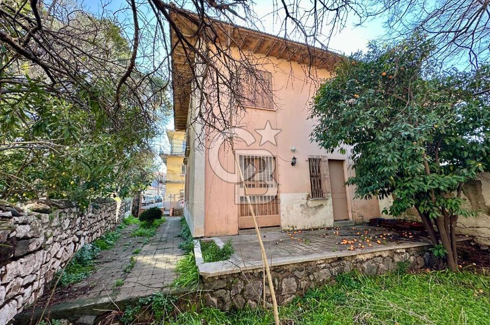 DEÜ Eğitim Fakültesine Yakın Tarihi Dokuda Bahçeli Müstakil Ev 