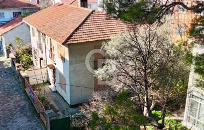 DEÜ Eğitim Fakültesine Yakın Tarihi Dokuda Bahçeli Müstakil Ev 