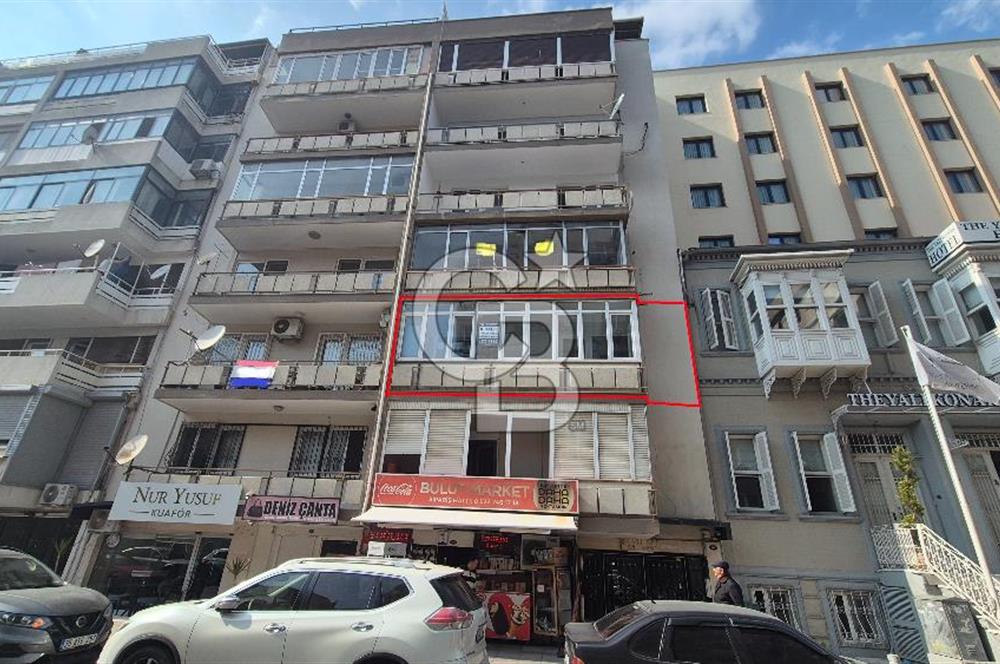 İzmir Küçükyalı'da Tadilatlı 3+1 Yalı Dairesi