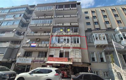 İzmir Küçükyalı'da Tadilatlı 3+1 Yalı Dairesi