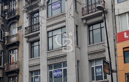 BANKADAN ŞİŞLİ'DE SATILIK CADDE ÜSTÜ BİNA